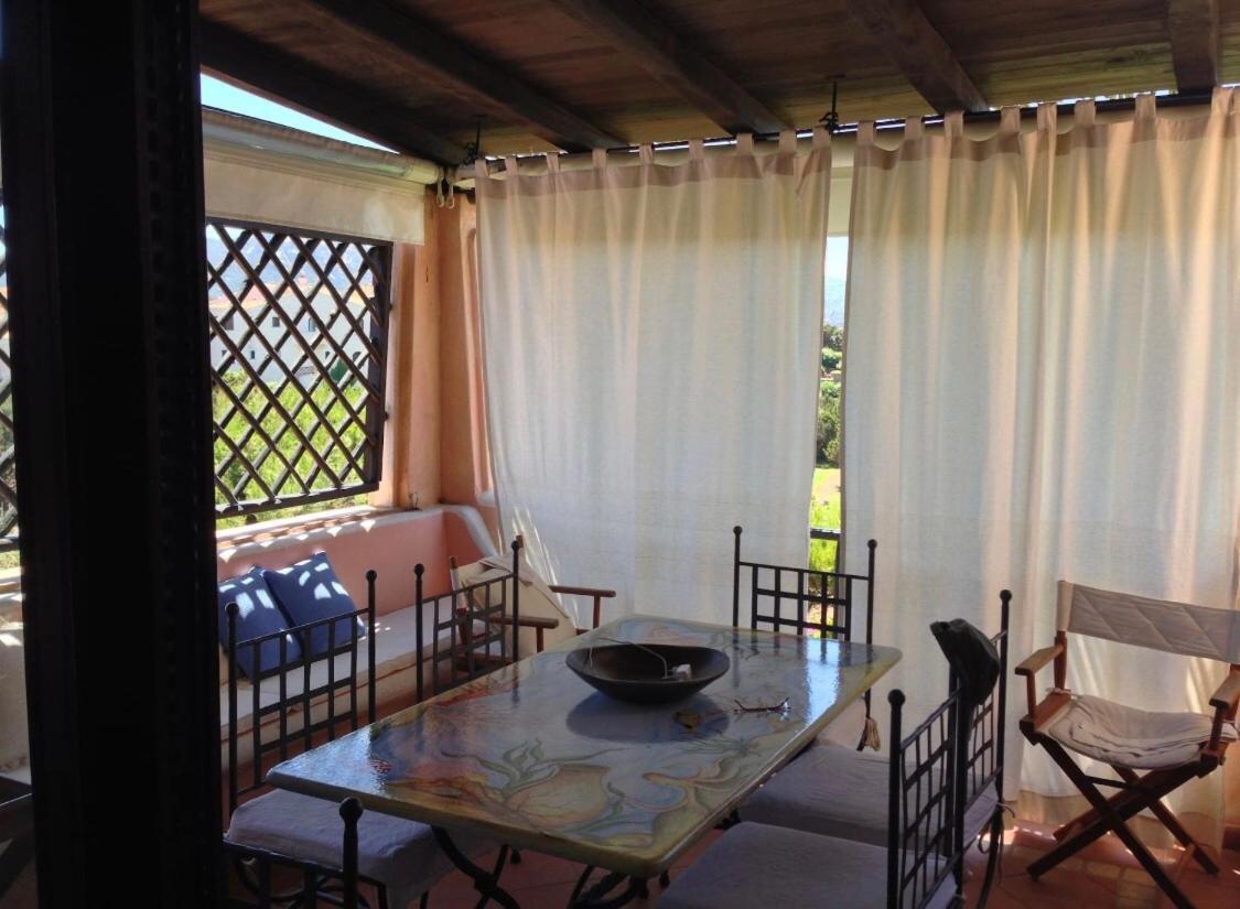 ポルト・チェルボCala Del Faro - Casa Di Mareアパートメント エクステリア 写真