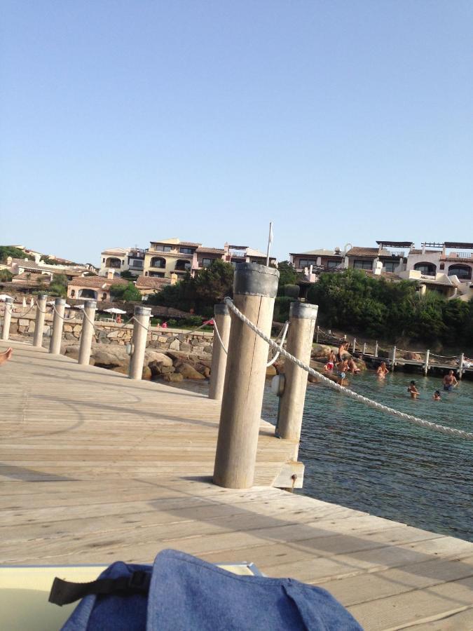 ポルト・チェルボCala Del Faro - Casa Di Mareアパートメント エクステリア 写真