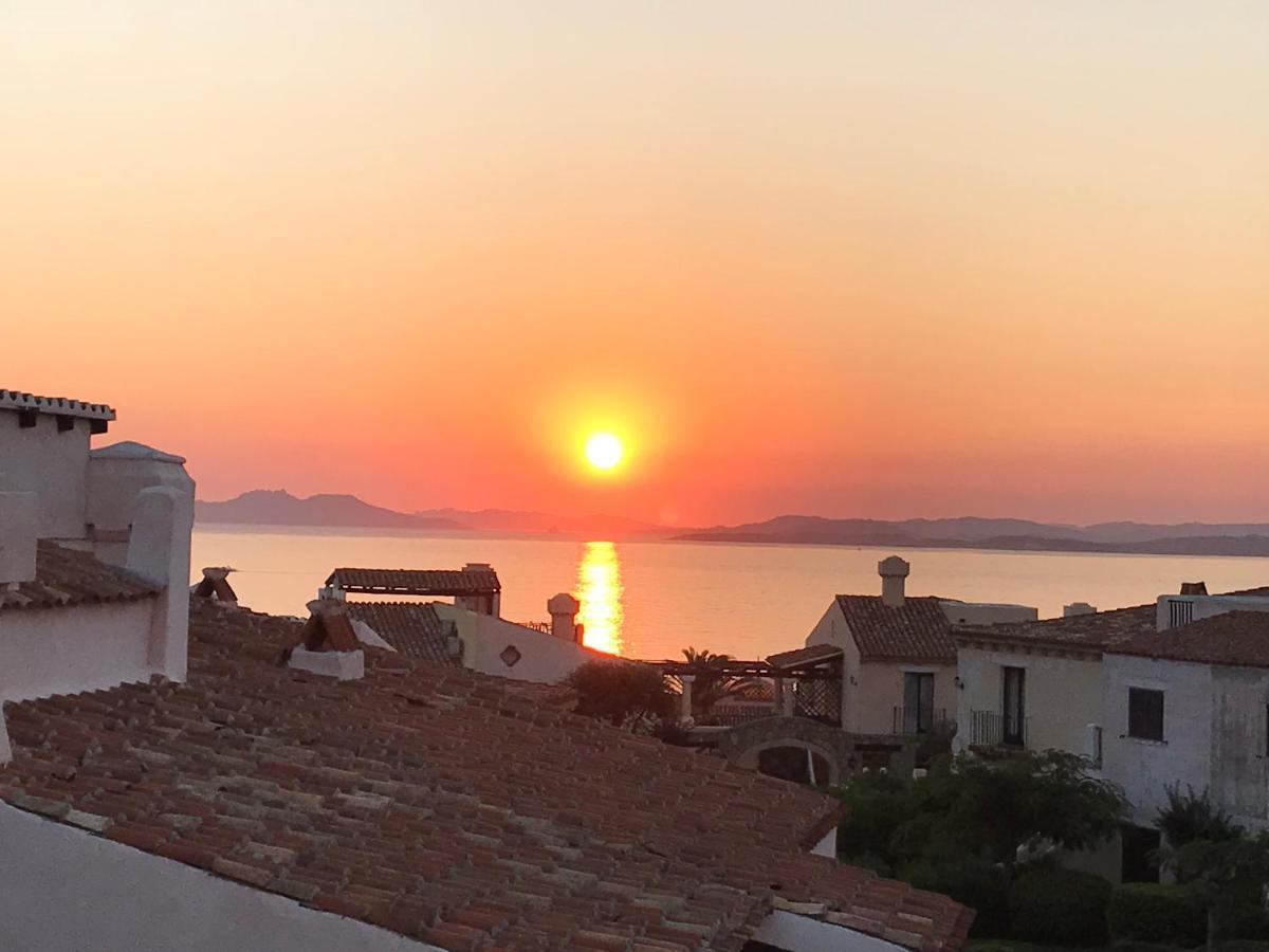 ポルト・チェルボCala Del Faro - Casa Di Mareアパートメント エクステリア 写真